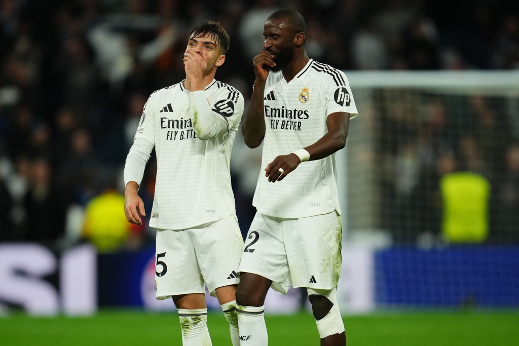 阿斯：皇马中后卫频遭伤病困扰，阿拉巴、米利唐、吕迪格轮番缺席